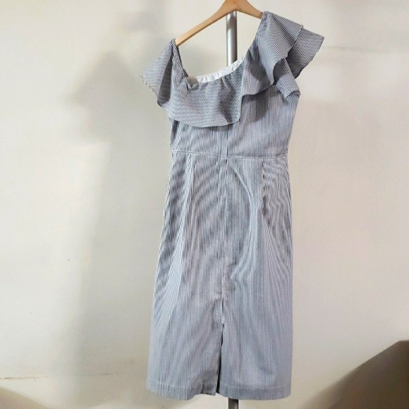 BR Seersucker One Shoulder Dress - Picture 5 of 15